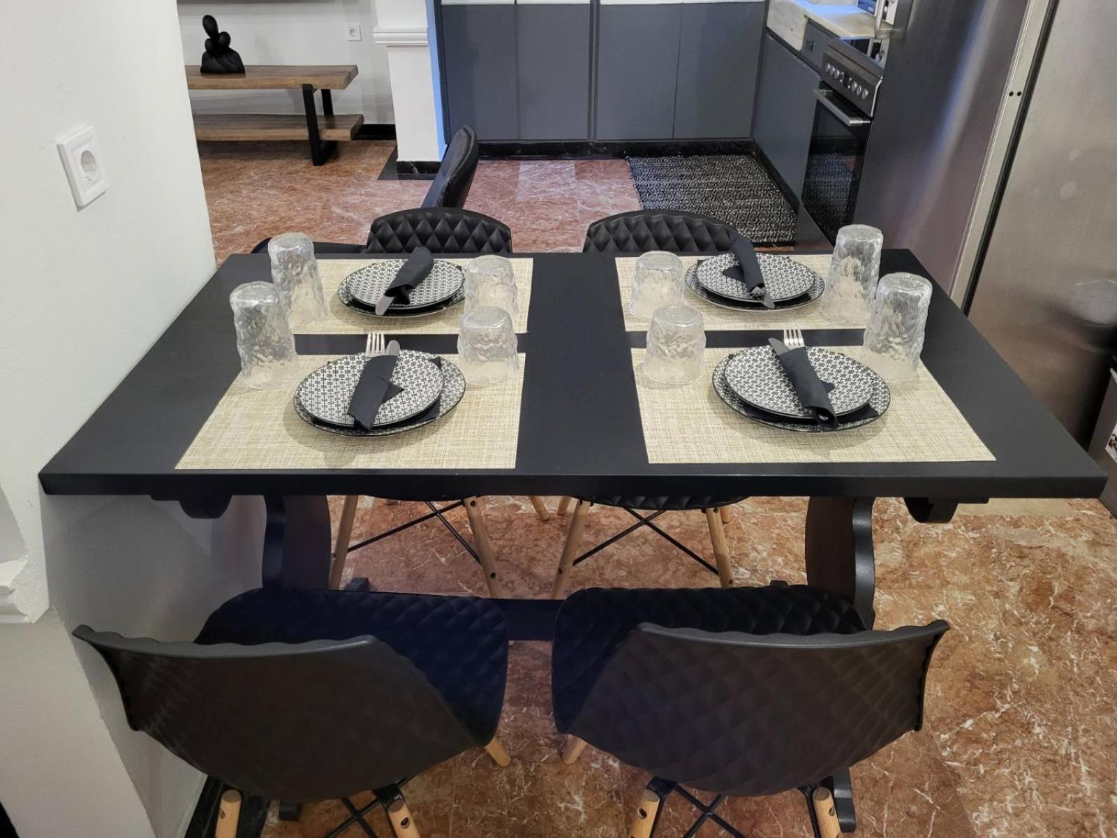 Dilion Holiday home Dhilesi